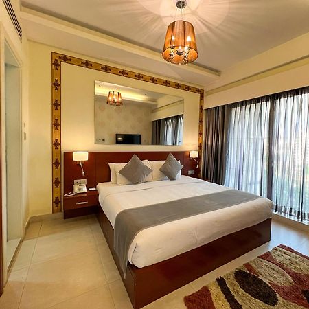 Coventina Lake Suites Dhaka Exteriör bild