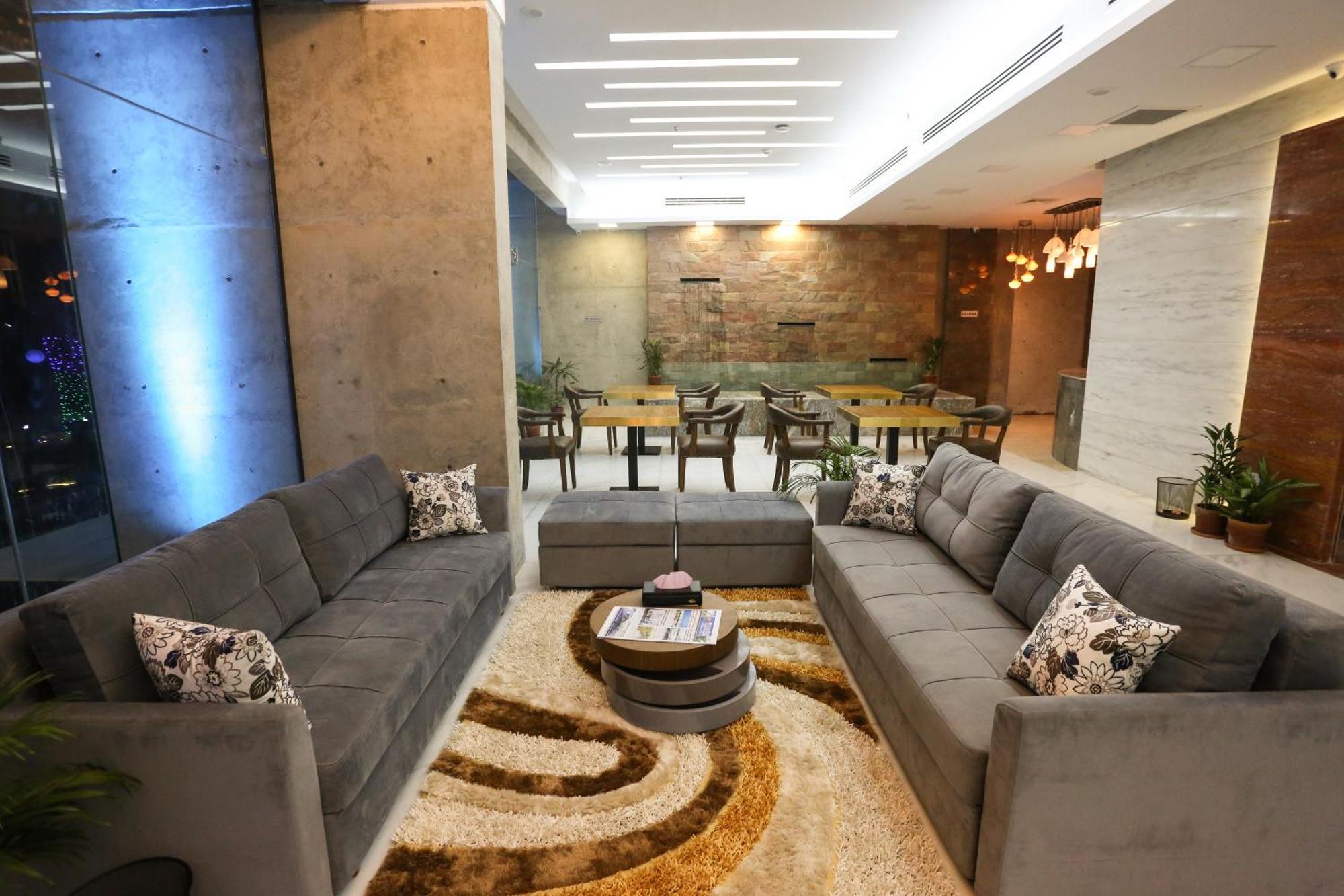 Coventina Lake Suites Dhaka Exteriör bild