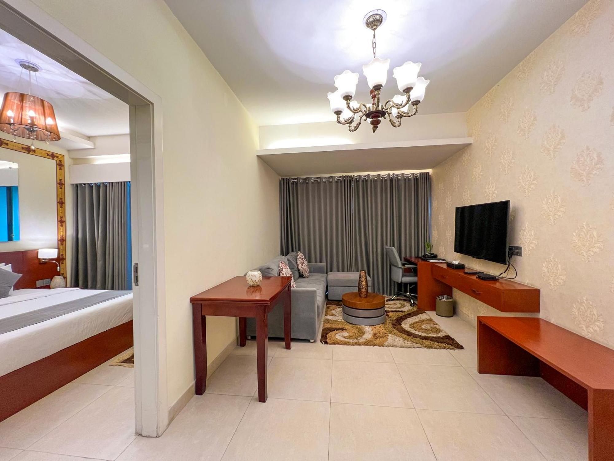 Coventina Lake Suites Dhaka Exteriör bild
