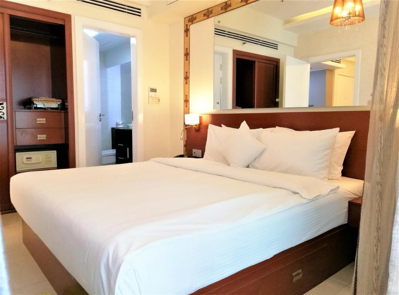Coventina Lake Suites Dhaka Exteriör bild