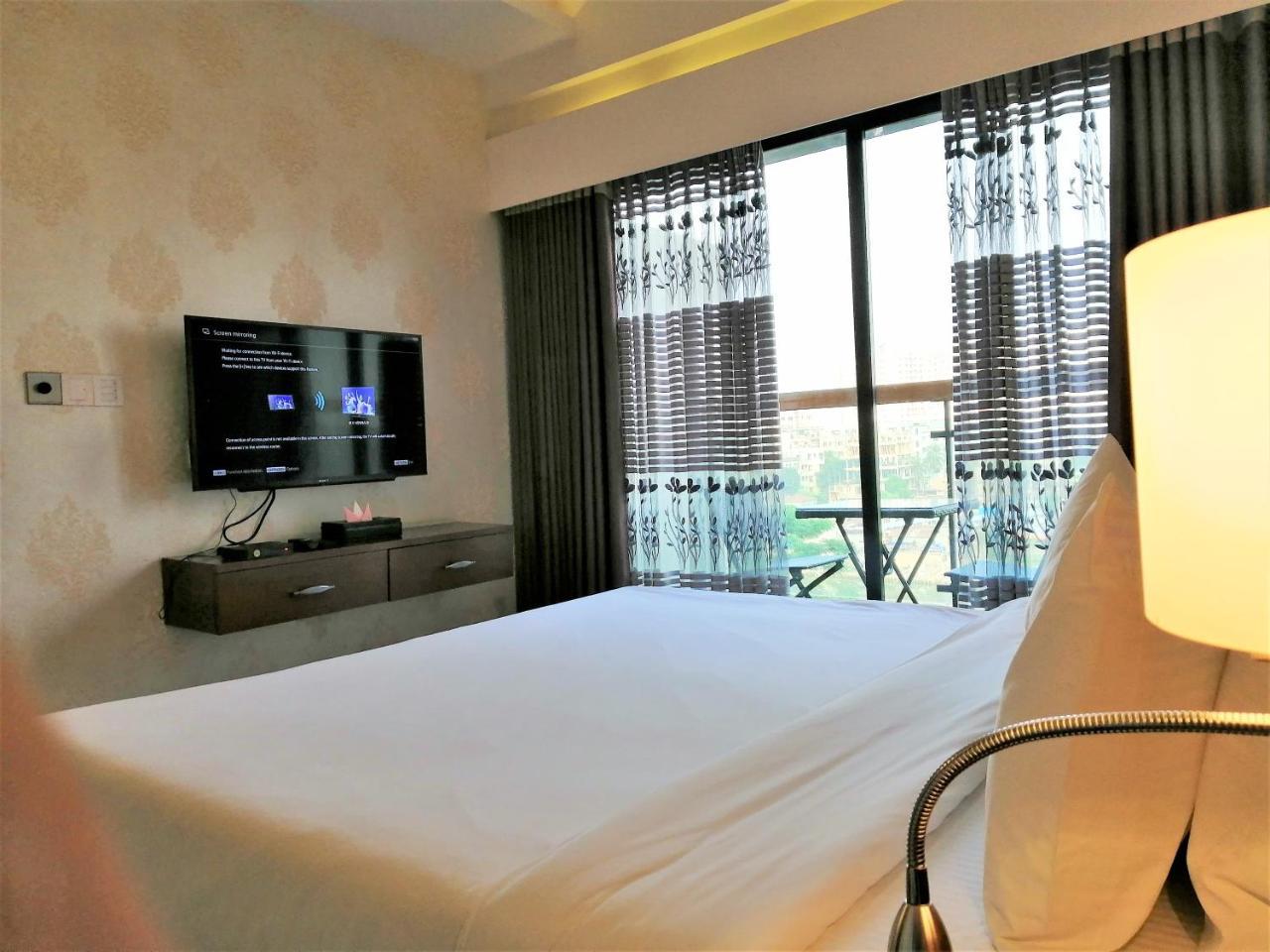 Coventina Lake Suites Dhaka Exteriör bild