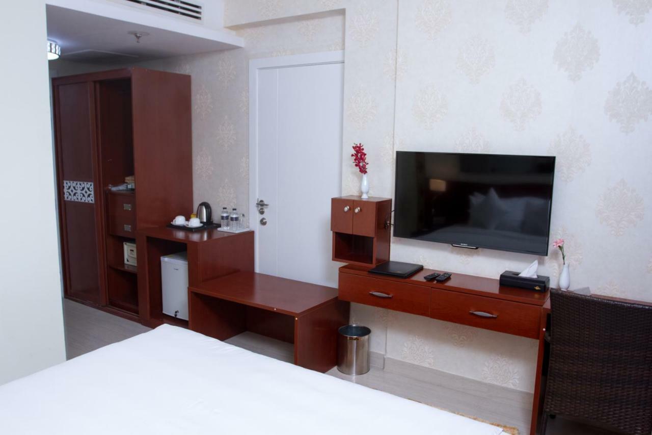 Coventina Lake Suites Dhaka Exteriör bild
