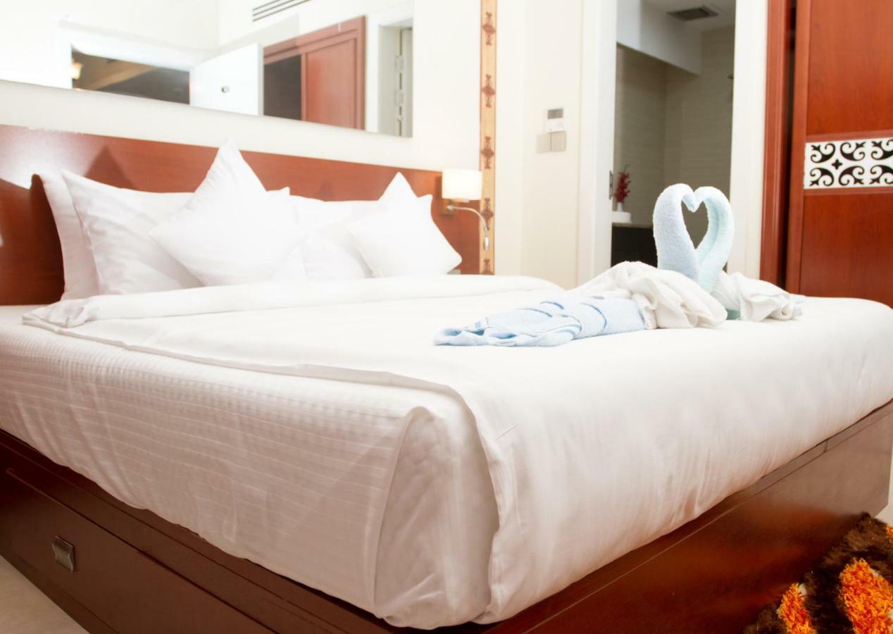 Coventina Lake Suites Dhaka Exteriör bild